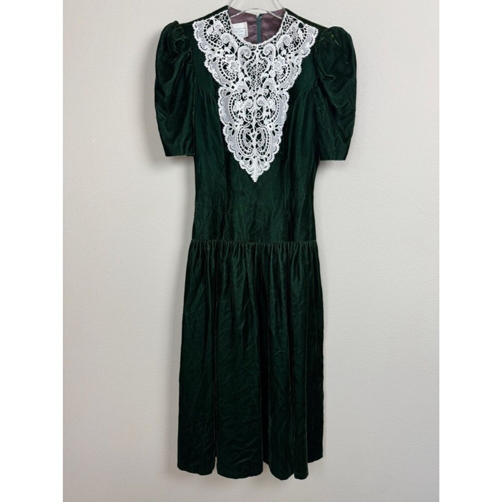 Vintage Gunne Sax Dress Green Velvet Lace Bib Puff Sleeve Cottagecore Prairie
